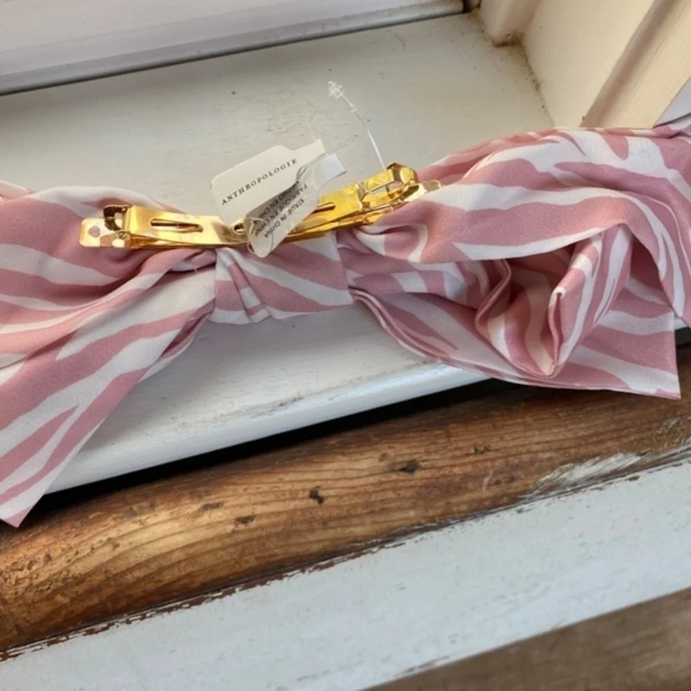 Anthropologie Pink Zebra  Printed Bow Barrette